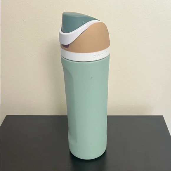 Owala Mint Green & Tan Insulated Water Bottle with Flip Lid - Picture 2 of 5